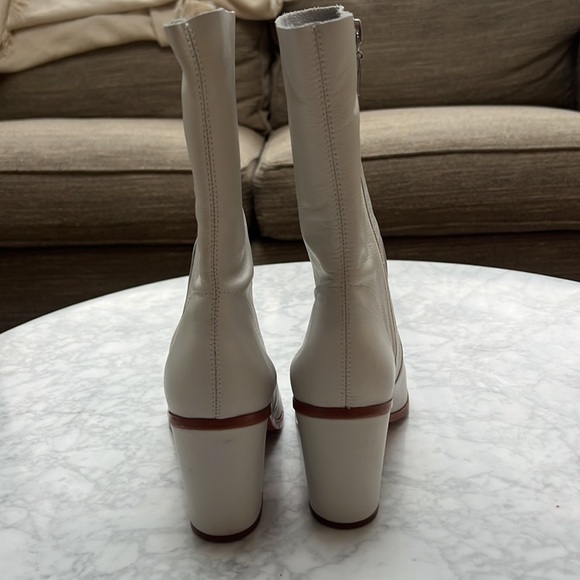 Schutz. Anaflor Pearl Tumbled Leather Boot. 7.5 - Picture 3 of 14